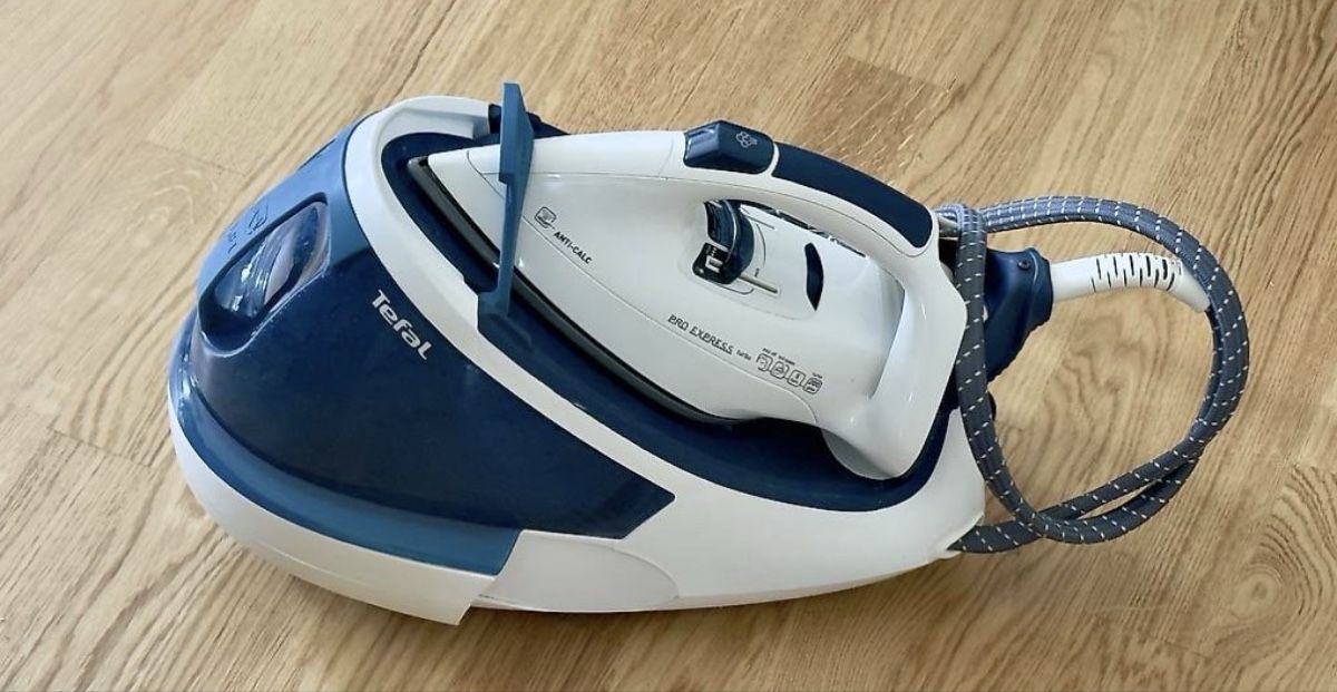 Tefal Ferri da stiro: Dampfbuegeleisen Tefal Pro Express 1,8L – Usato da Winterthur venduto da BB1974