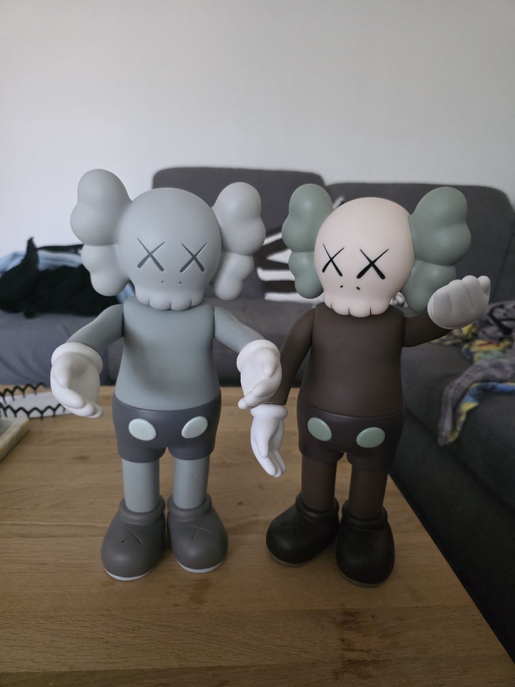 Figurines: Kaws Figurinen – Neuf (Voir description) à Kehrsatz par fil_g79z 1