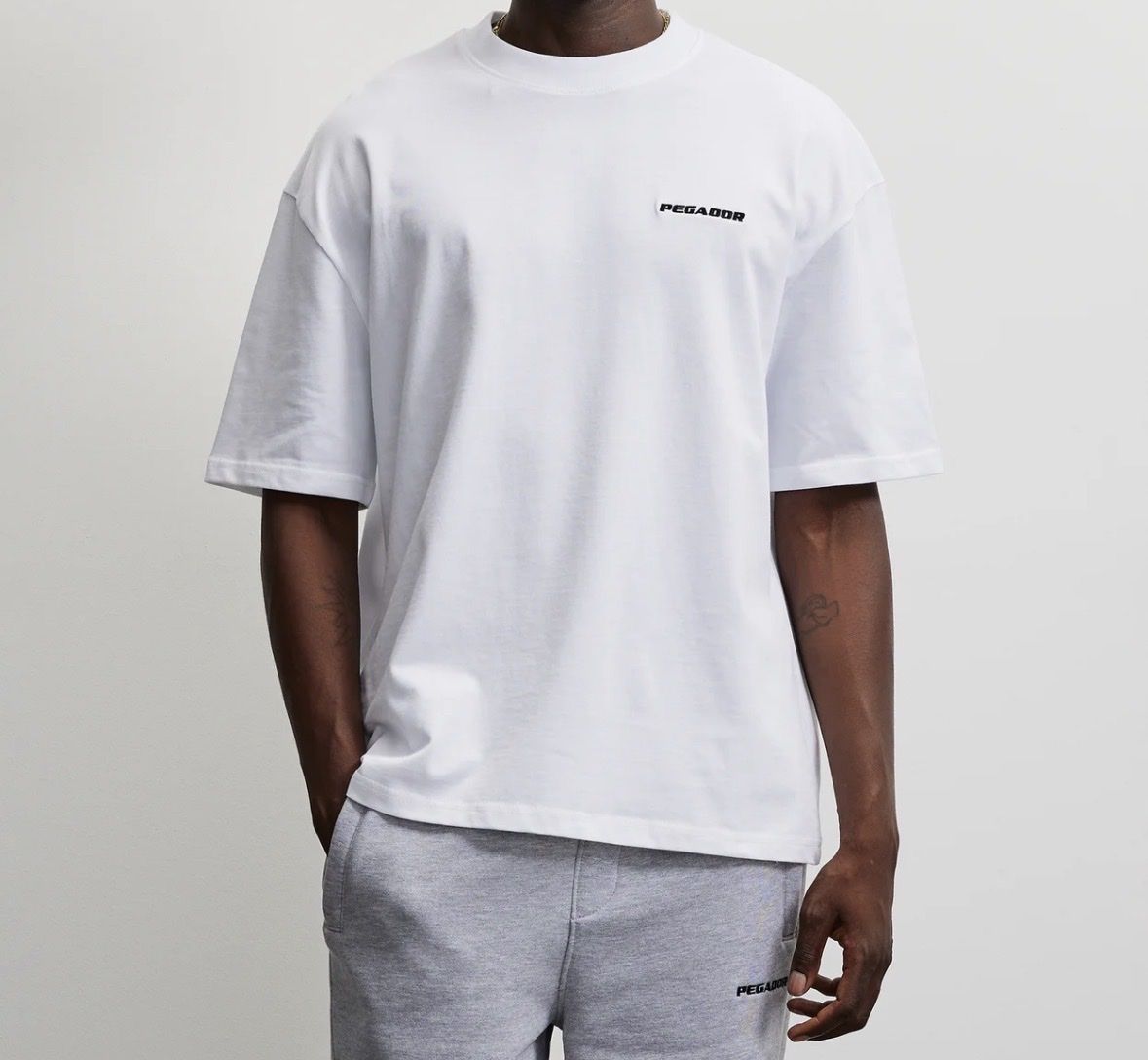 Pegador T-shirt: Pegador Logo T-Shirt Oversized basic XS – Usato da Zürich venduto da sofiasstars 1