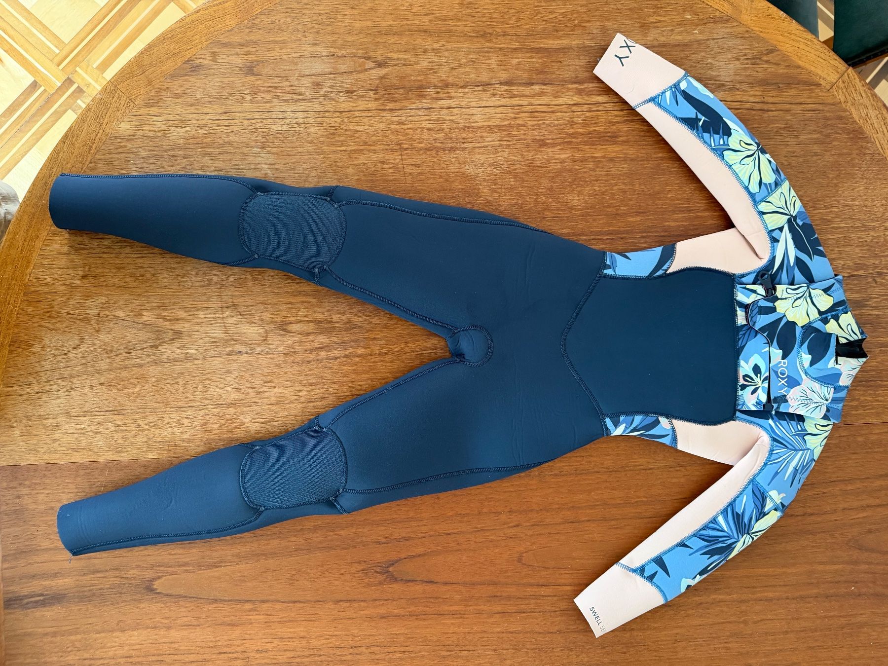 Mute per immersioni: Neoprene Roxy Kids 128cm 4/3 – Usato da Zürich venduto da Spink