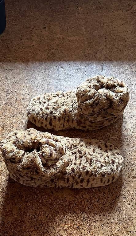 Scarpe da uomo: Habibi Plush Shoes – Usato da Villnachern venduto da stephanieomlin 1