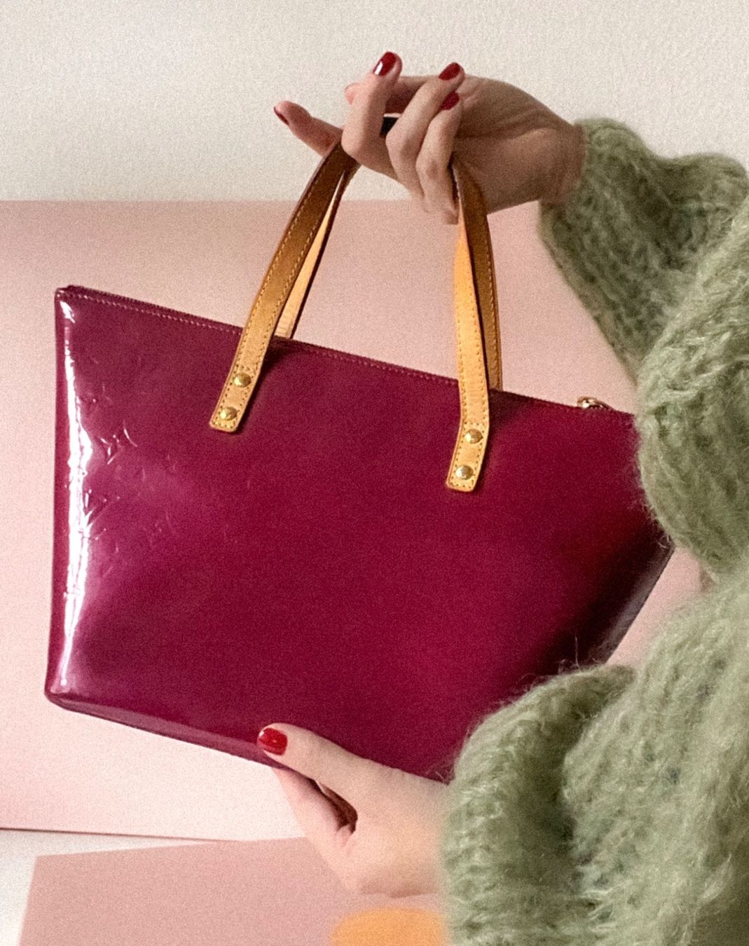 Louis Vuitton Borse da donna: Louis Vuitton Vernis Amarante Bellevue Tote Bag – Usato da Fischbach LU venduto da Dear.Luki