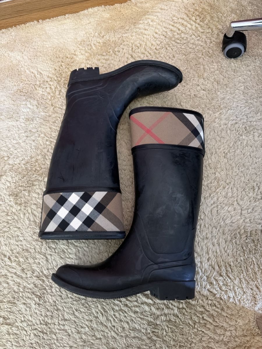 Burberry Scarpe da donna: Burberry rain boots – Usato da Hausen AG venduto da nik_9sg2 1