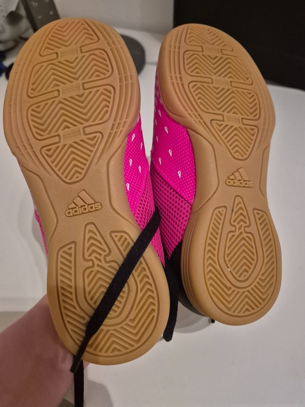 Adidas Scarpe per ragazzi: Adidas Predator Hallenschuhe.Neu. – Nuovo (secondo la descrizione) da Urdorf venduto da Nataschli 1