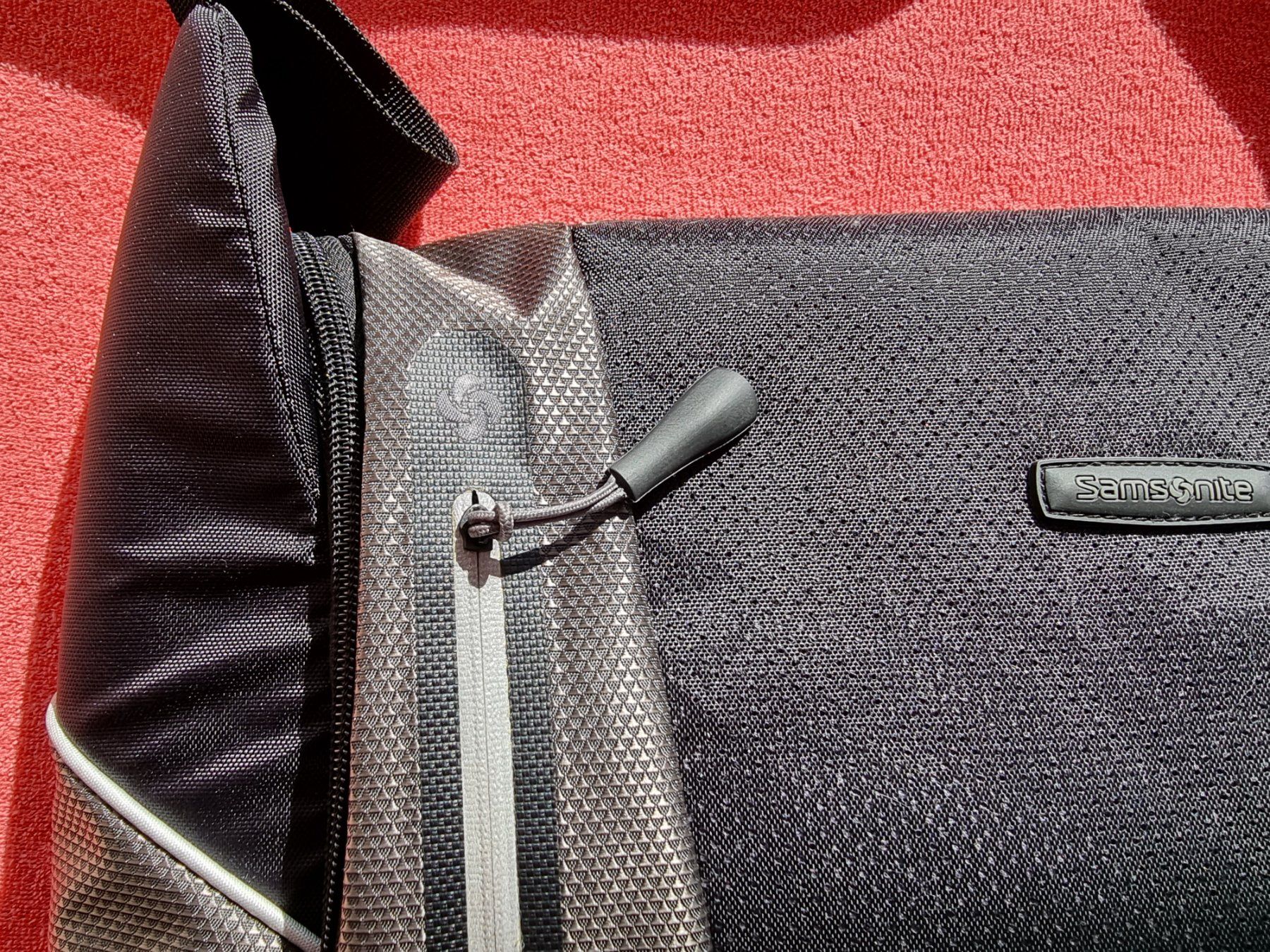 Samsonite Taschen: Samsonite Umhängetasche für Laptop oder anderes – Gebraucht aus Obergerlafingen von dede-SO 2