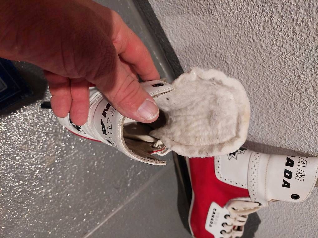 Pattini da ghiaccio: Eishockeyschuhe Team Canada EU44 – Usato da Ermenswil venduto da Ingram0 2