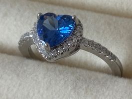 Luxus Elegante Gr.18/8 Ring Weiss/Blau Zirkonia Farbe Silber