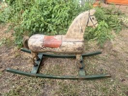 Antikes Schaukelpferd aus Holz – Vintage Deko fli