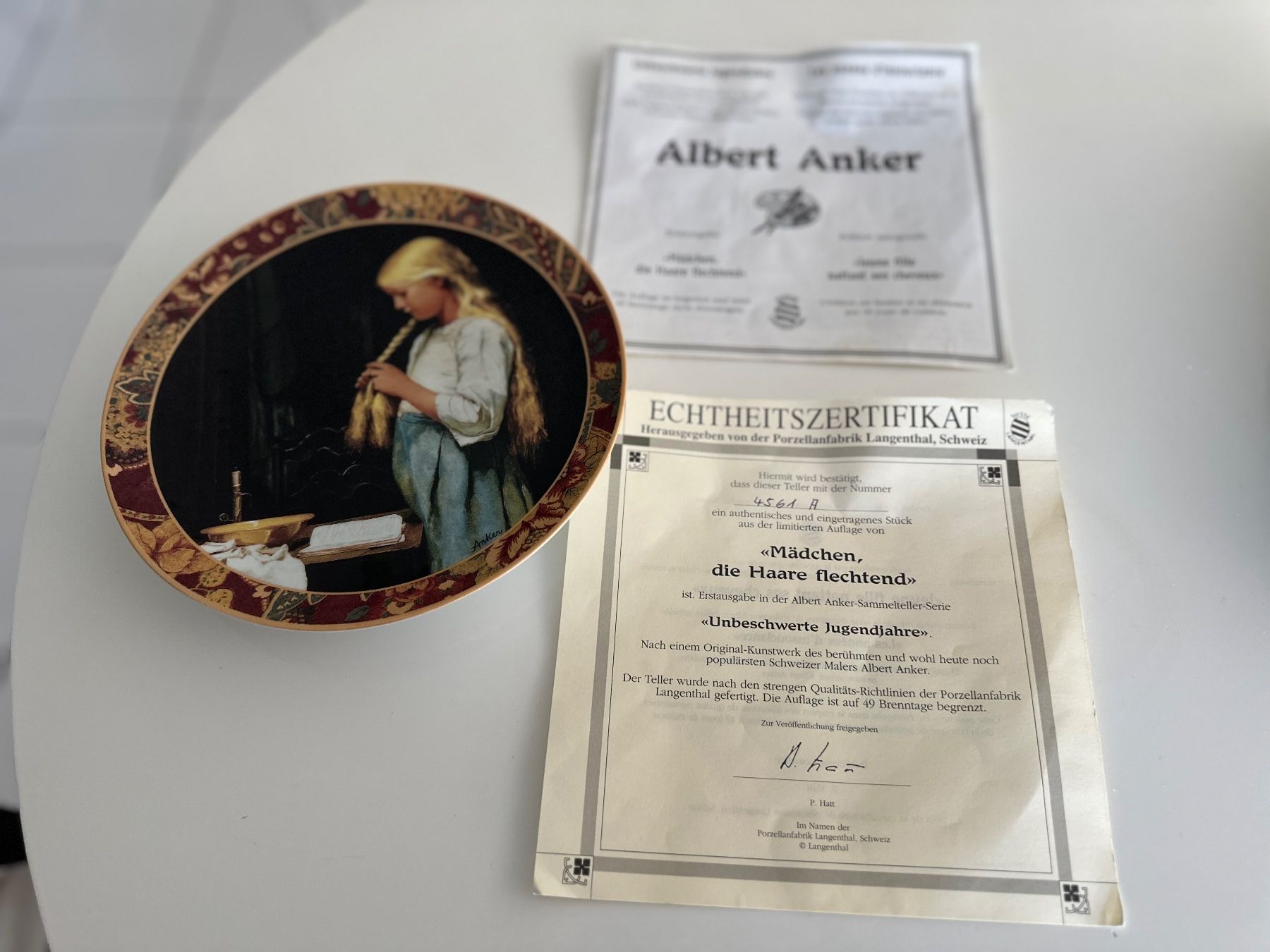 Piatti: Albert Anker Wandteller "Schulexamen" und "Mädchen..." – Usato da Horgen venduto da Andreas12321 2