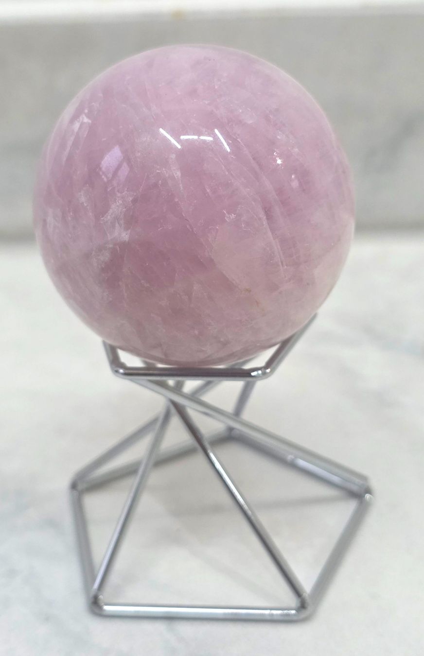Minerali & Pietre curative: Kunzit Kugel 50mm 207g – Nuovo e nell'imballaggio originale da Matzingen venduto da Shay_Crystalz 1