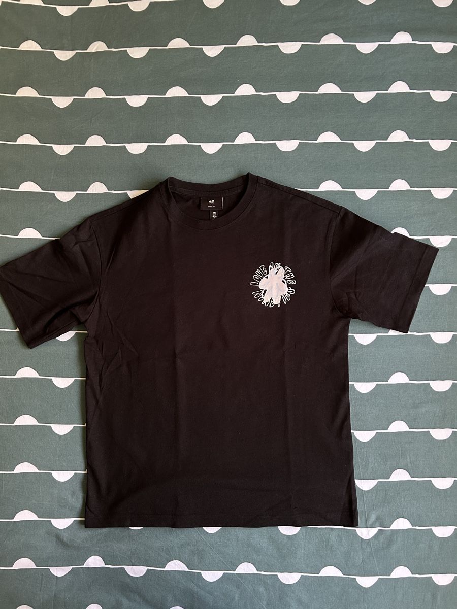 T-shirts: T shirt H&M M – Neuf (Voir description) à Sion par reii