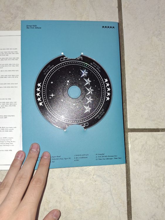 Album Stray Kids S-class (Neu (gemäss Beschreibung)) in Le Landeron für ...