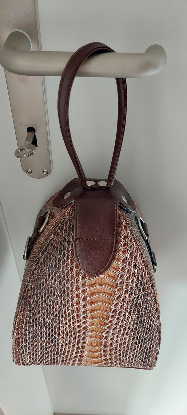 Sacs: Kleine Handtasche – D'occasion à Safenwil par fra_t5c9 1