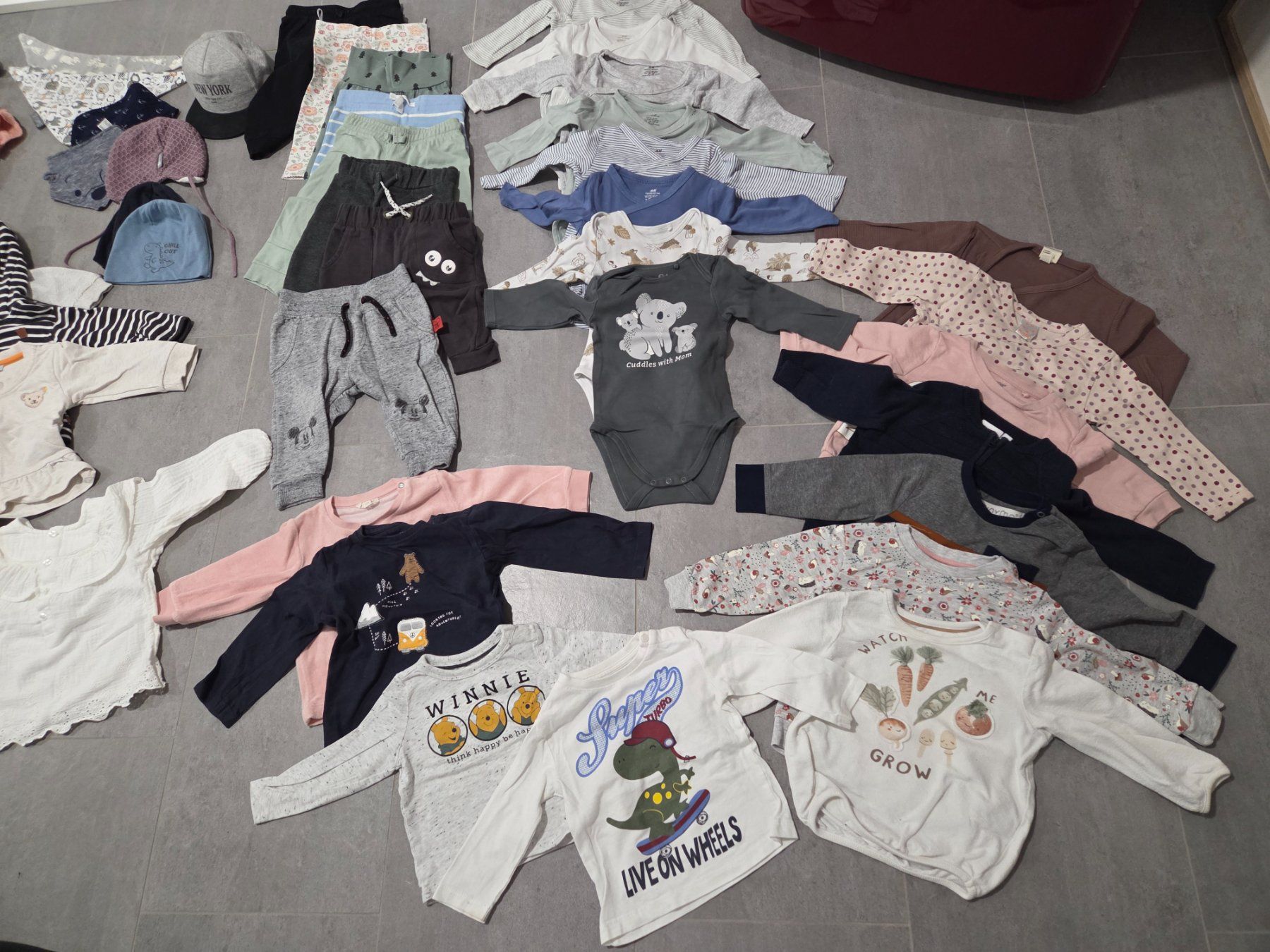 Lotti & Set di vestiti: Kinderkleider Paket Grösse 68 - 74 lang – Usato da Stetten SH venduto da ExtremMIB 4