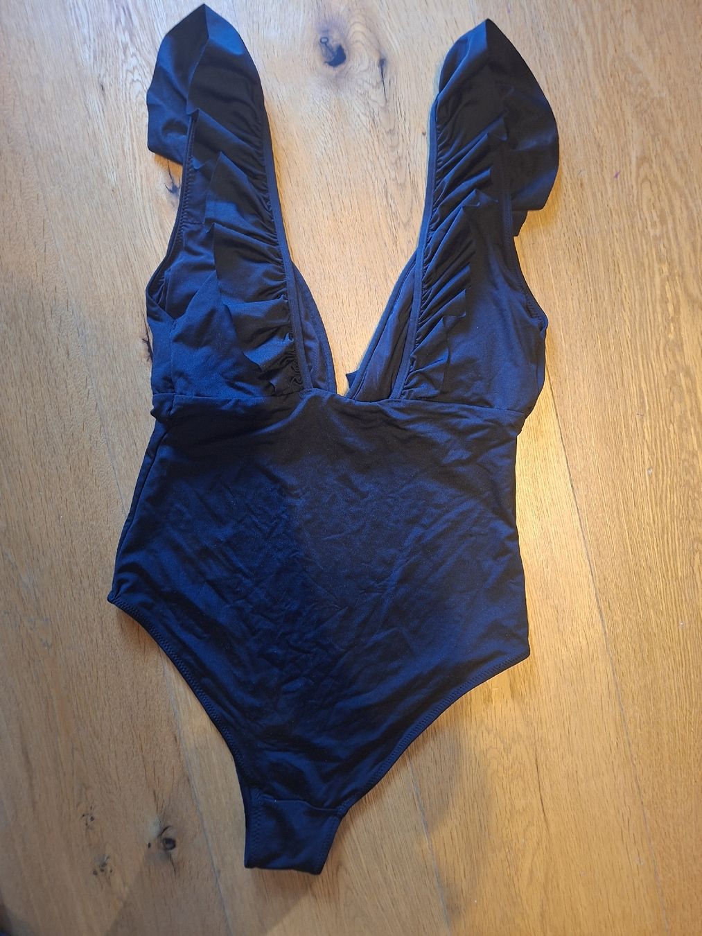H&M Costumi da bagno & Bikini: Badeanzug H&M schwarz Grösse 40 neu – Nuovo (secondo la descrizione) da Steinen venduto da Bunzli90 1