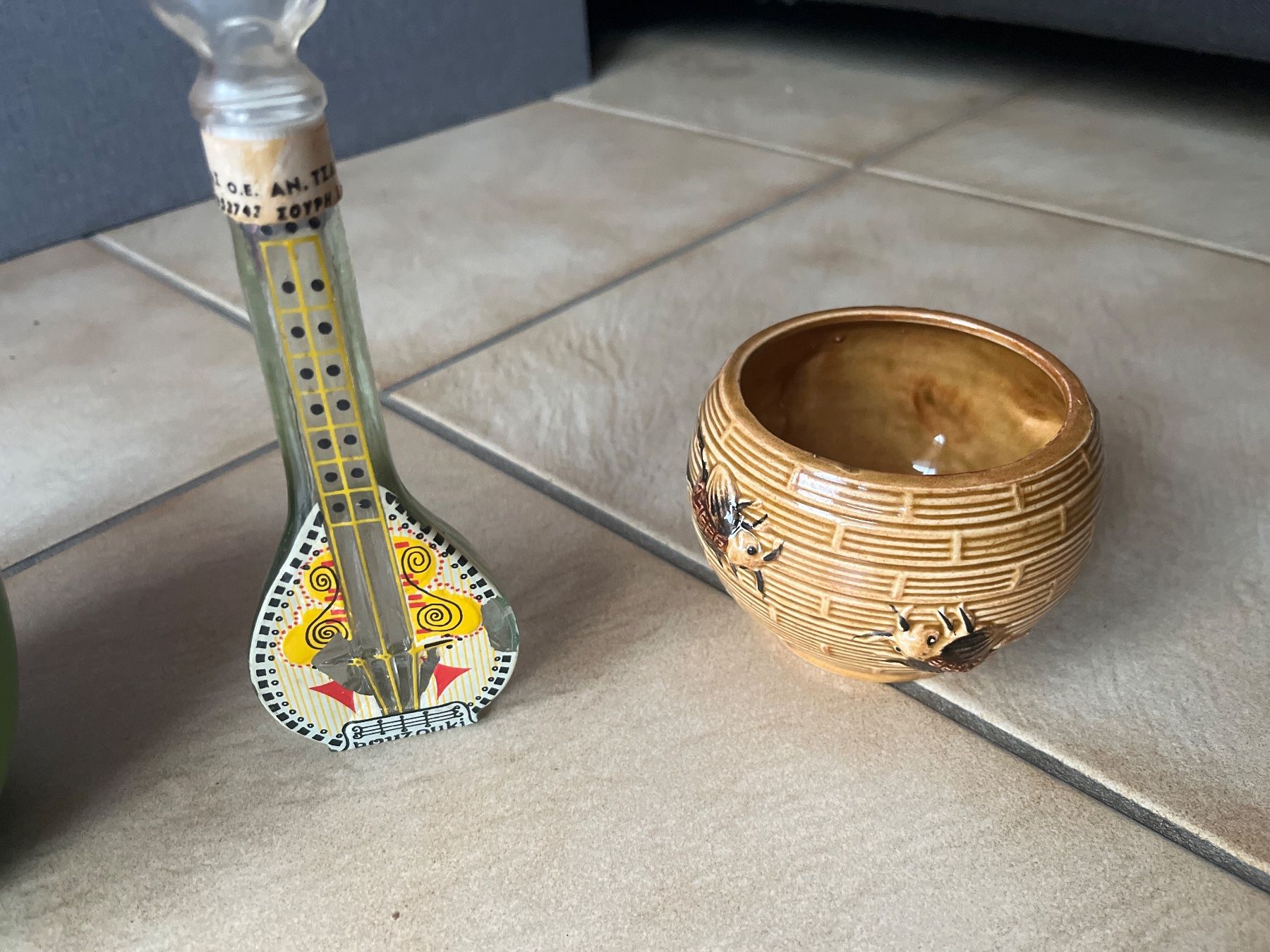 Verres: Bouteille et tasse Marché Restaurant – D'occasion à Vernayaz par Darkfrost 2