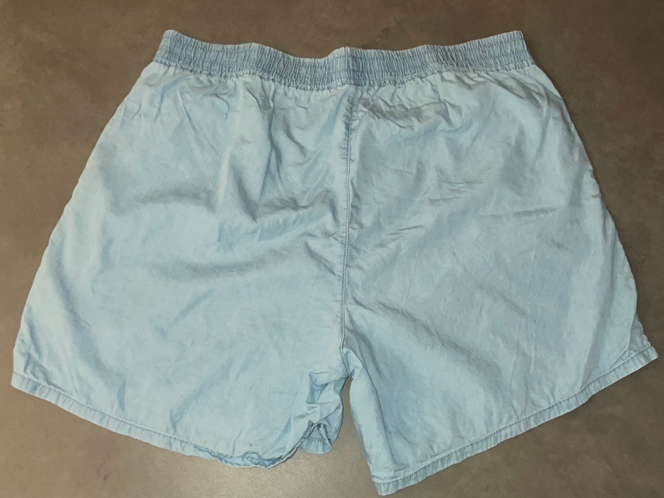 Jeans: Leichte Jeansshorts – Usato da Fislisbach venduto da arse 1