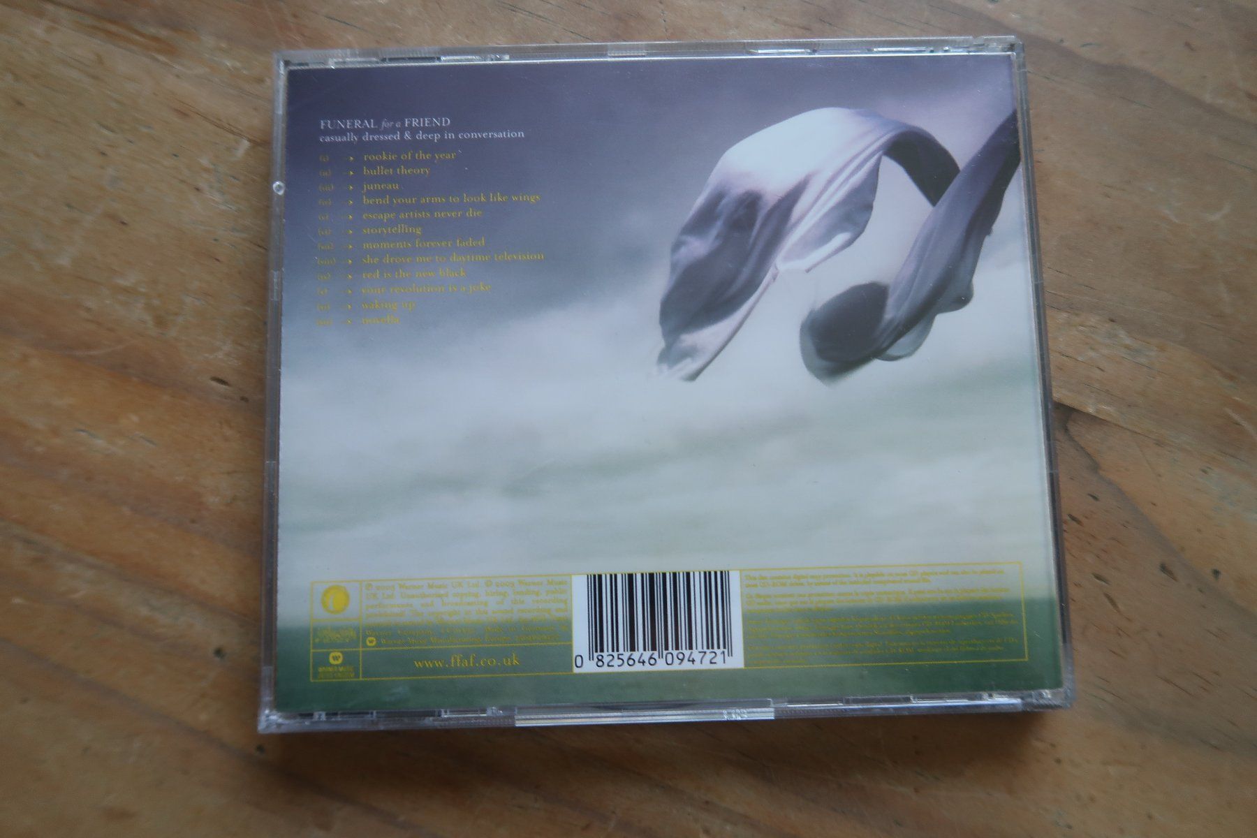CD: FUNERAL FOR A FRIEND - CASUALLY DRESSED & DEEP IN CONVERSATI – Usato da Basel venduto da Patiscat 1