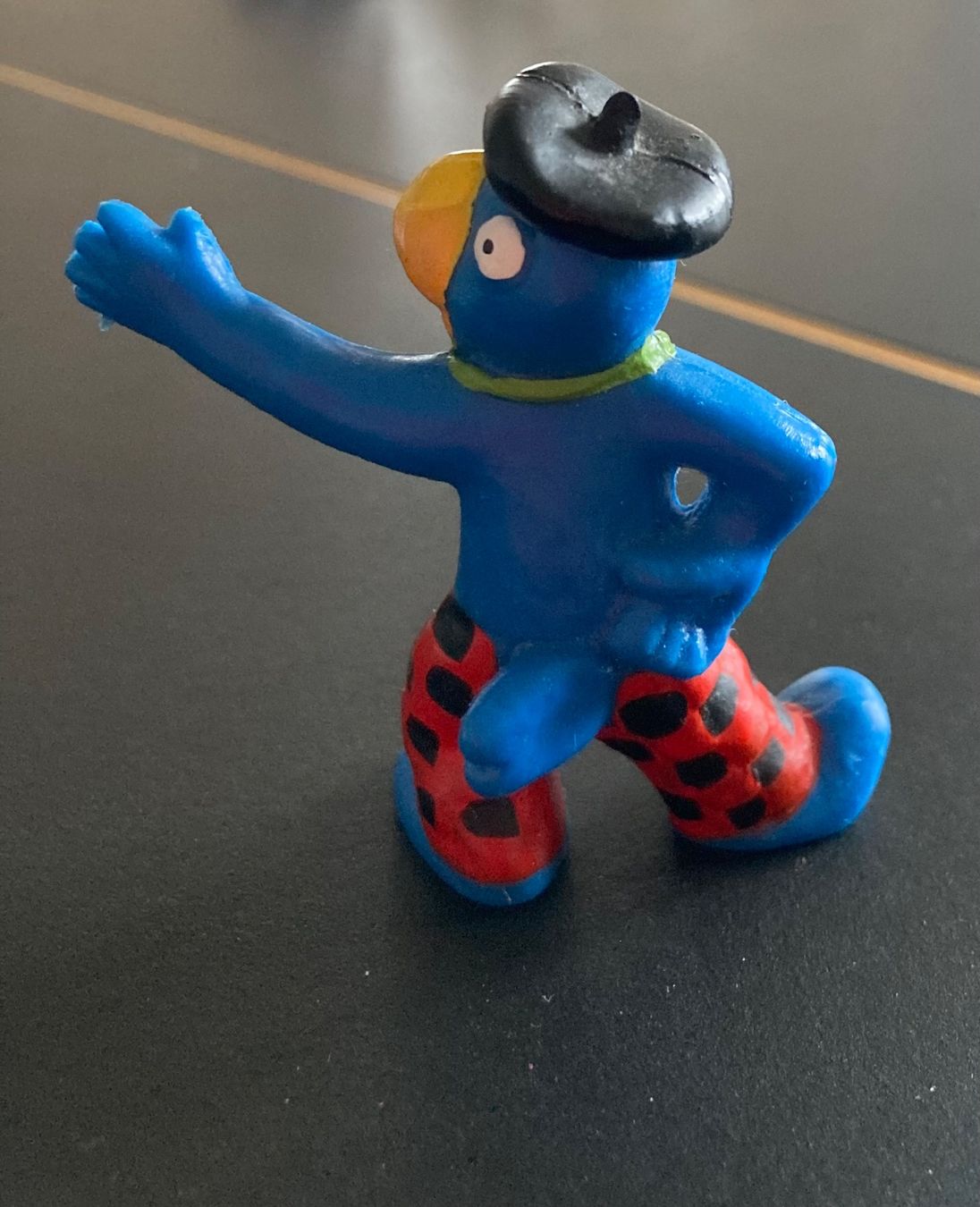 Statuette: Globi mit Feldstecher, 5 cm,  Markierung 1982 – Usato da Zug venduto da YvonneBa48 2