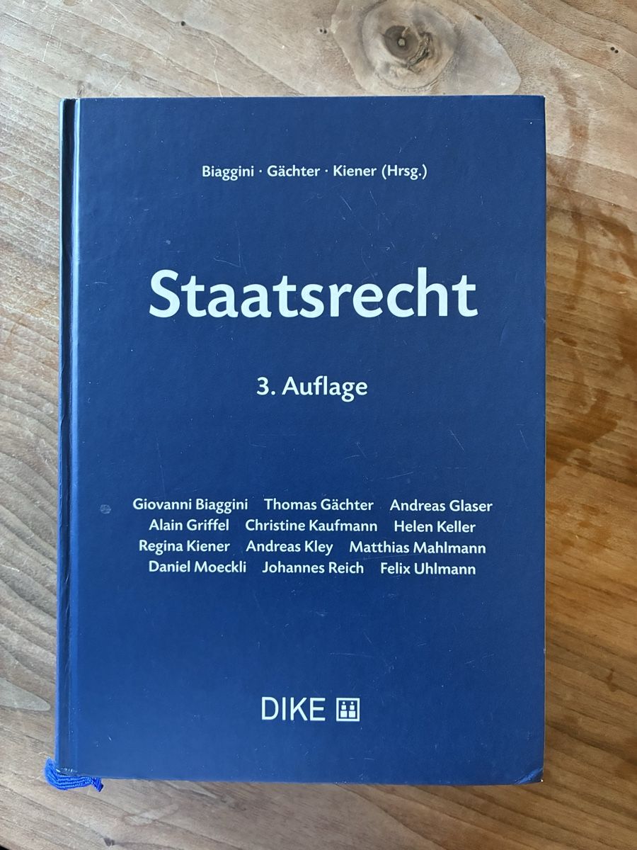 Bücher: Staatsrecht, 3. Auflage – Neu (gemäss Beschreibung) aus Binz von ehnoed