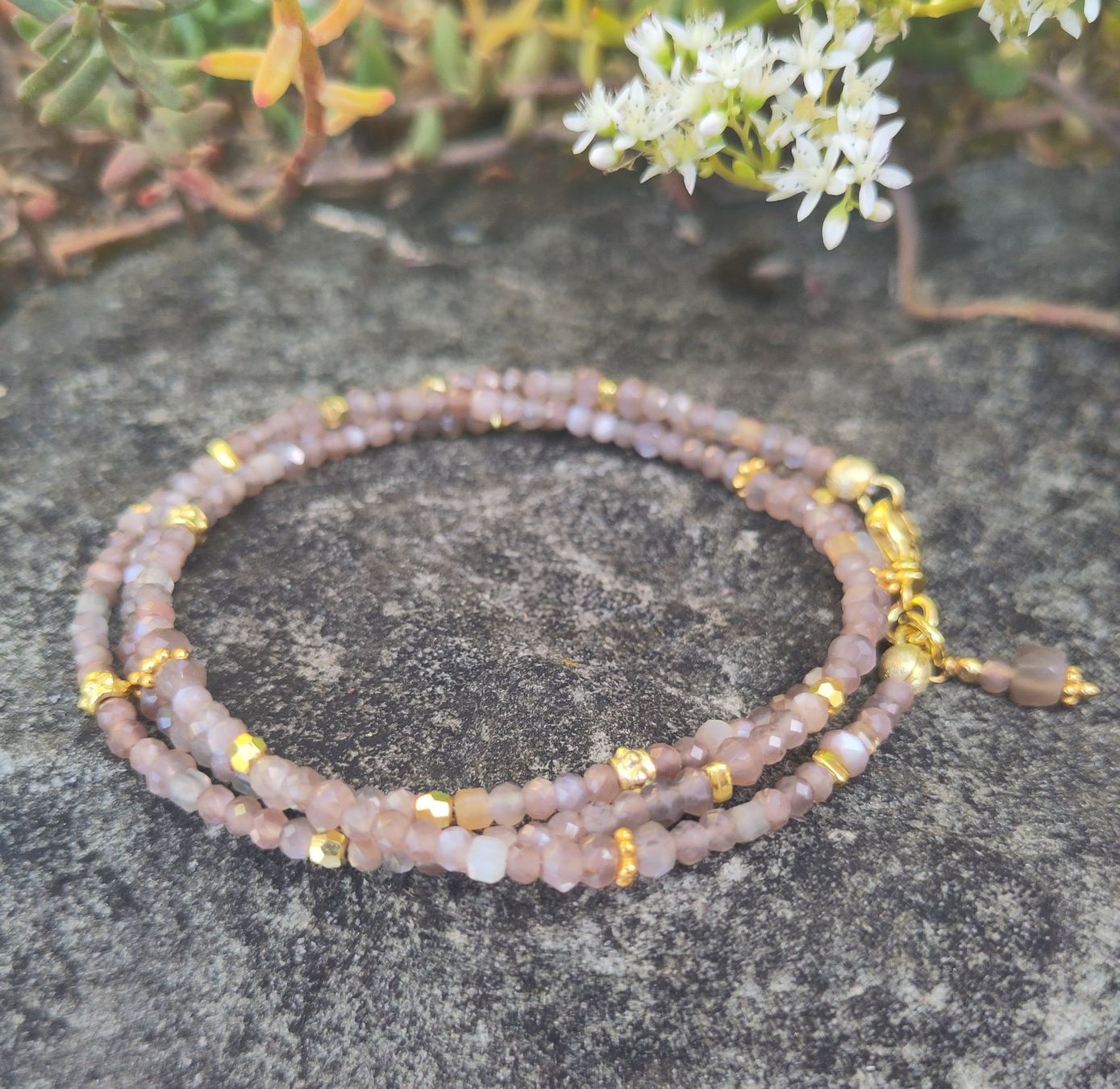 Bracelets: Wickelarmband Mondstein Silber – Neuf avec emballage d'origine à Lauperswil par Naturhandwerk