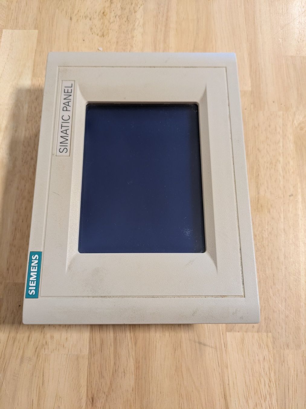 Siemens Componenti elettronici: Siemens Simatic OP3 Touch Panel 6AV6 644-0BA11-0AX0 – Usato da Näfels venduto da Ag3