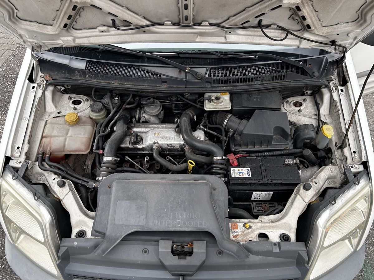 Ford Veicoli commerciali: Ford Transit Connect 200 S – Usato da Niederbipp venduto da Stifler21 8