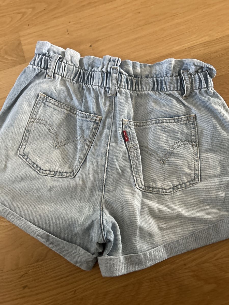 Levi's Pantaloni: Levi’s Jeansshort – Usato da Schlieren venduto da Gizmo8952 1