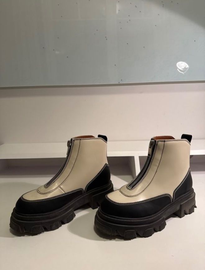 Ganni Chaussures femmes: Ganni Boots – D'occasion à Zürich par baka2210 3