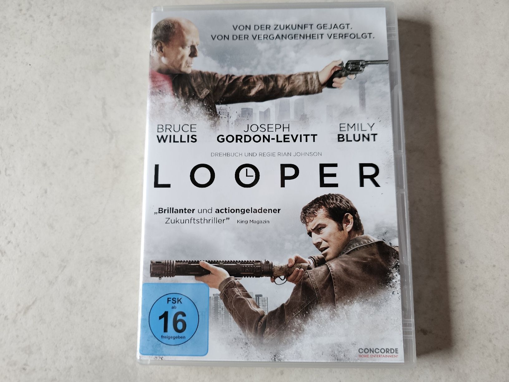 Alle DVDs: Looper – Gebraucht aus Schneisingen von backstore24