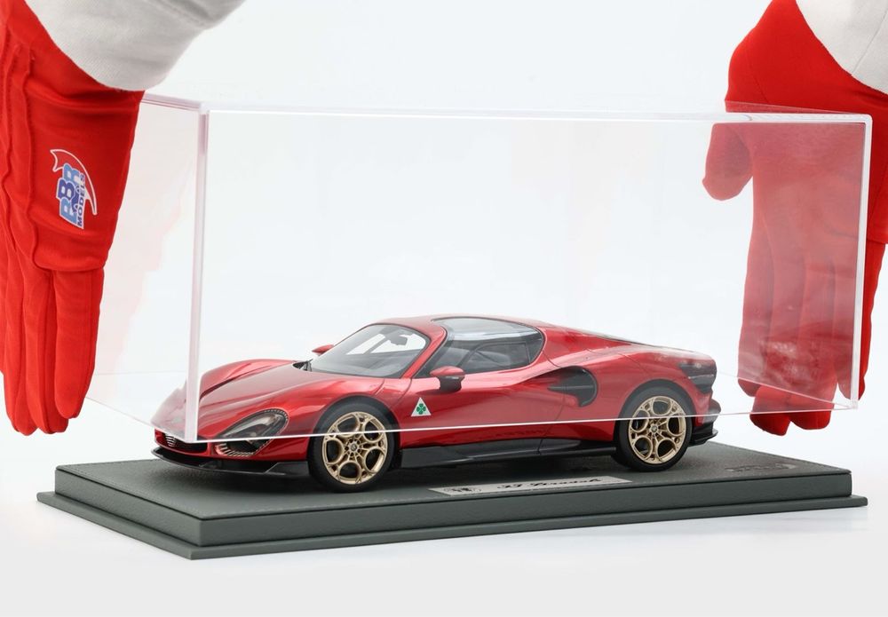 1/18 BBRアルファロメオ33ストラダーレRosso Villa DEste 1/18 BBR