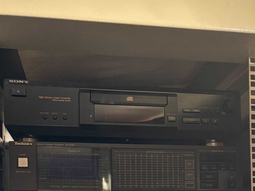 Sony Systèmes audio & multimédias: Lecteur CD Sony CDP-XE330 – D'occasion à Montpreveyres par top_gun5025