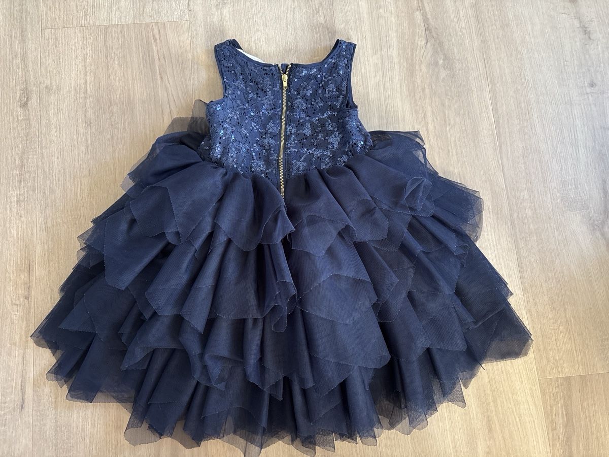 H&M Vestiti & Gonne: Partykleid H&M gr 104  – Usato da Benken ZH venduto da m1310 1