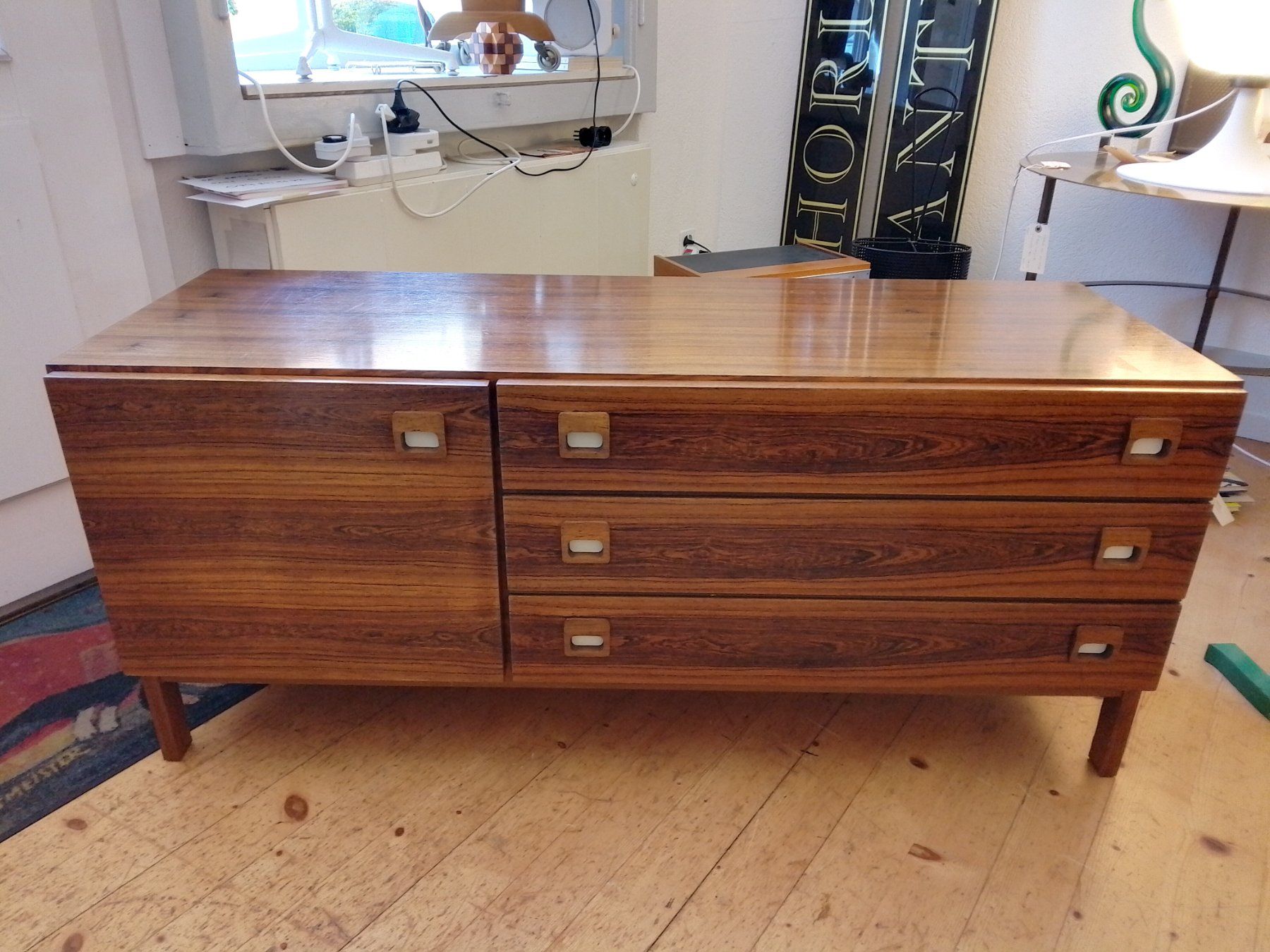 Cassettiere: Sideboard vintage, palissandre 1970' – Usato da Biel/Bienne venduto da frenetic 1
