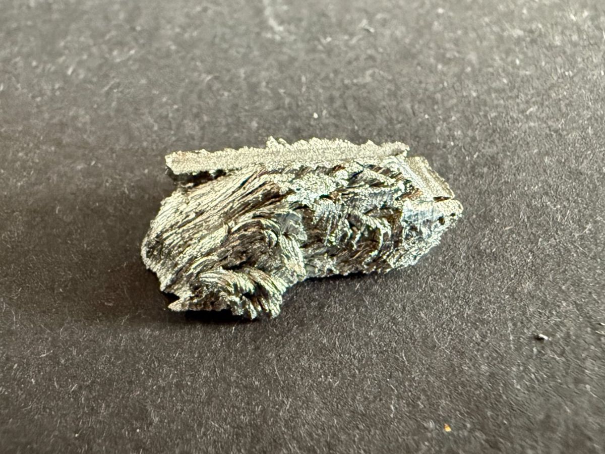 Metalli preziosi: Schönes Stück des Elementes Thullium, 5,77 g – Usato da Lützelflüh-Goldb venduto da Elementis 1