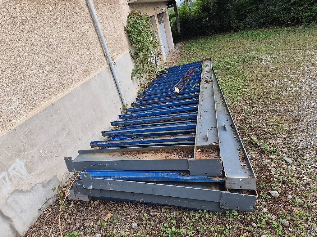 Scaffali: Kragarmregal für Bleche Massiv – Usato da Tägerwilen venduto da geezee20