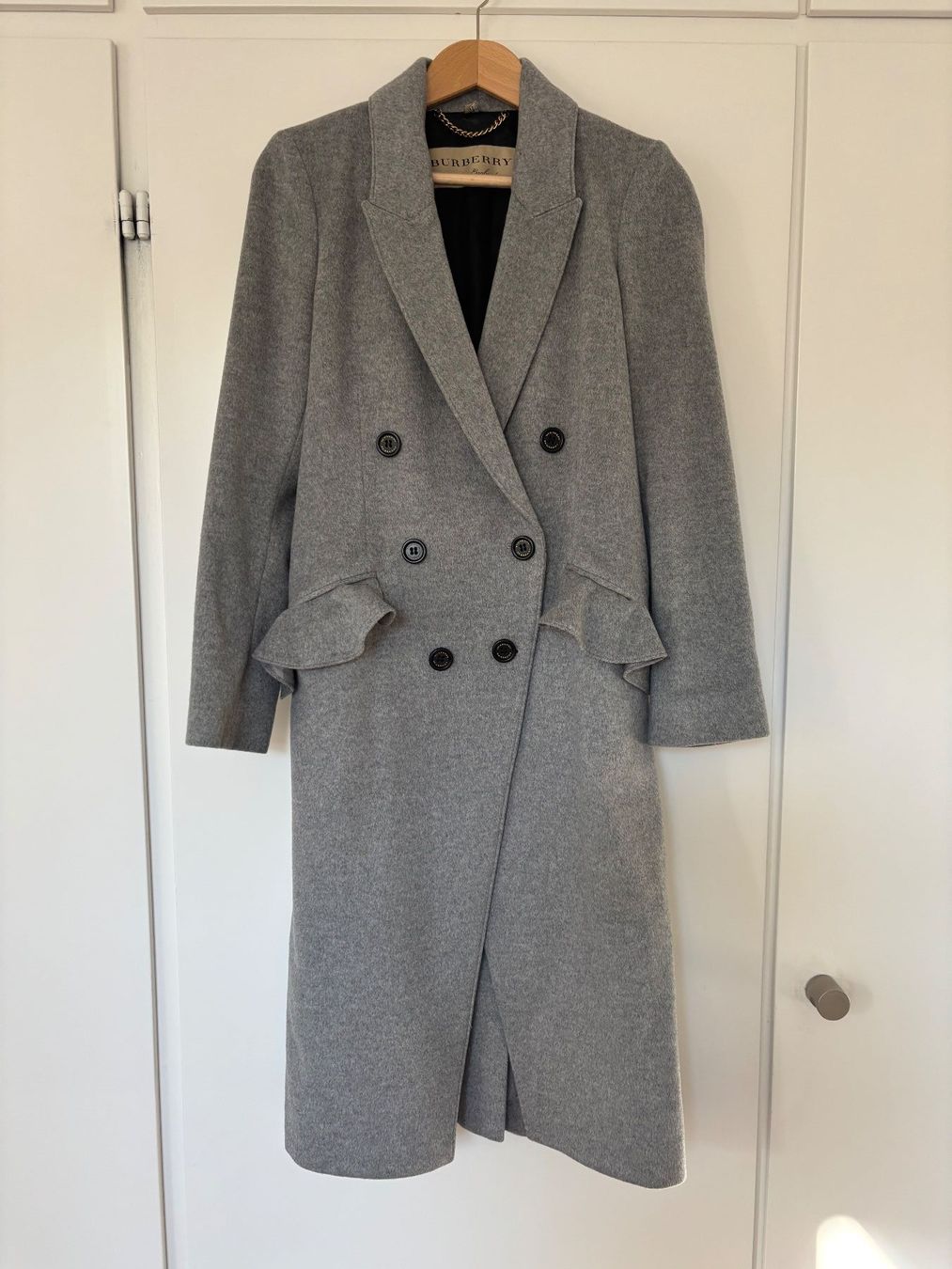 Burberry Cappotti: BURBERRY  Wolll/Kaschmirmantel, hellgrau oversized CH 34 – Nuovo (secondo la descrizione) da Herrliberg venduto da mayfi