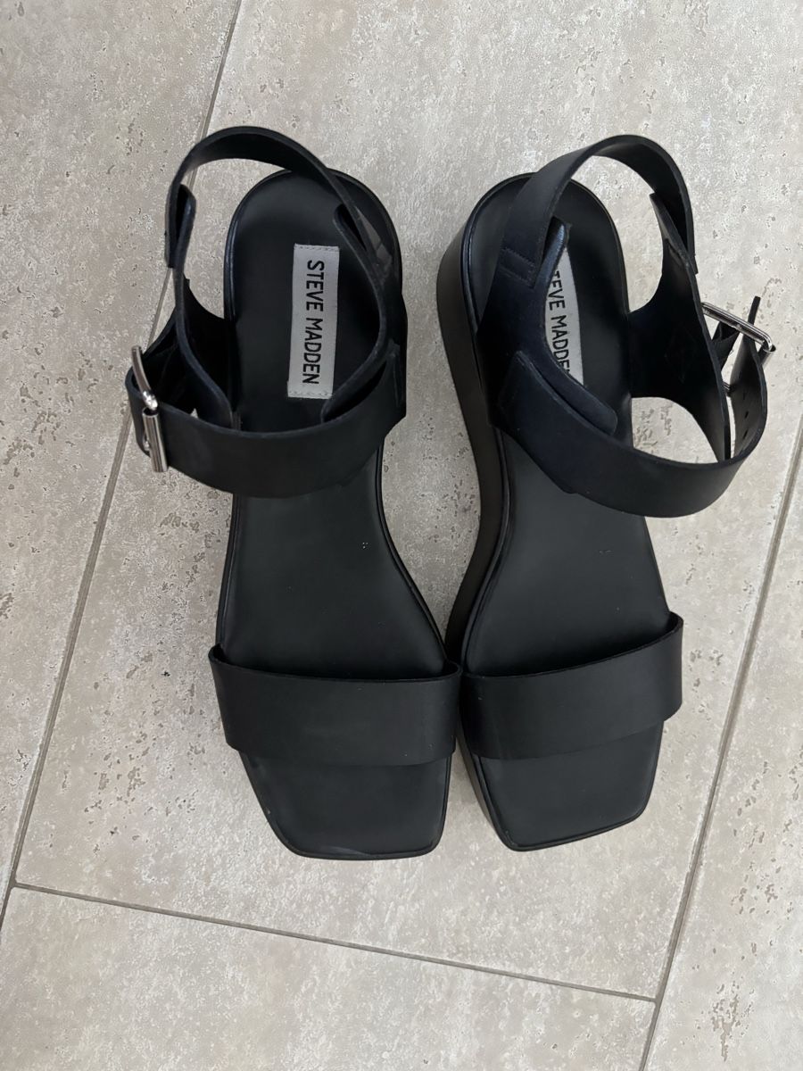 Damenschuhe: Steve Madden schwarze Sandalen  – Gebraucht aus Hunzenschwil von ede_h8tt 1