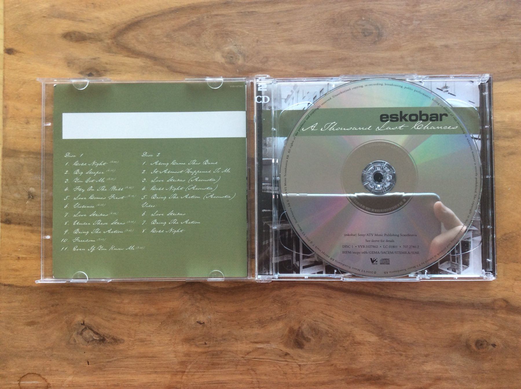 CDs: Eskobar - A Thousand Last Chances (NM) – Gebraucht aus Horgen von flyingpenguin2000 1