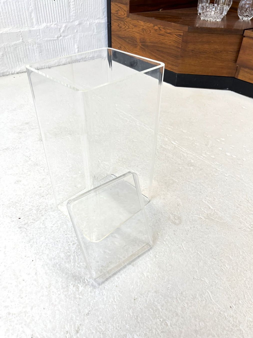 Altri mobili per ufficio: 80/90er Jahre Plexi Schirmständer – Usato da Walzenhausen venduto da stilvollwohnen 5
