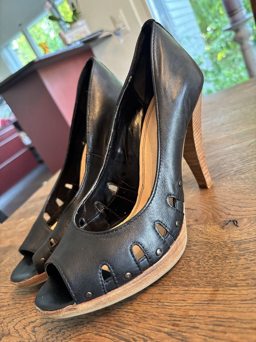 Roberto Santi Damenschuhe: Roberto Santi Echtleder-Peep-Toe-Pumps, Grösse 40 – Gebraucht aus Aetingen von pat_ykl9 1