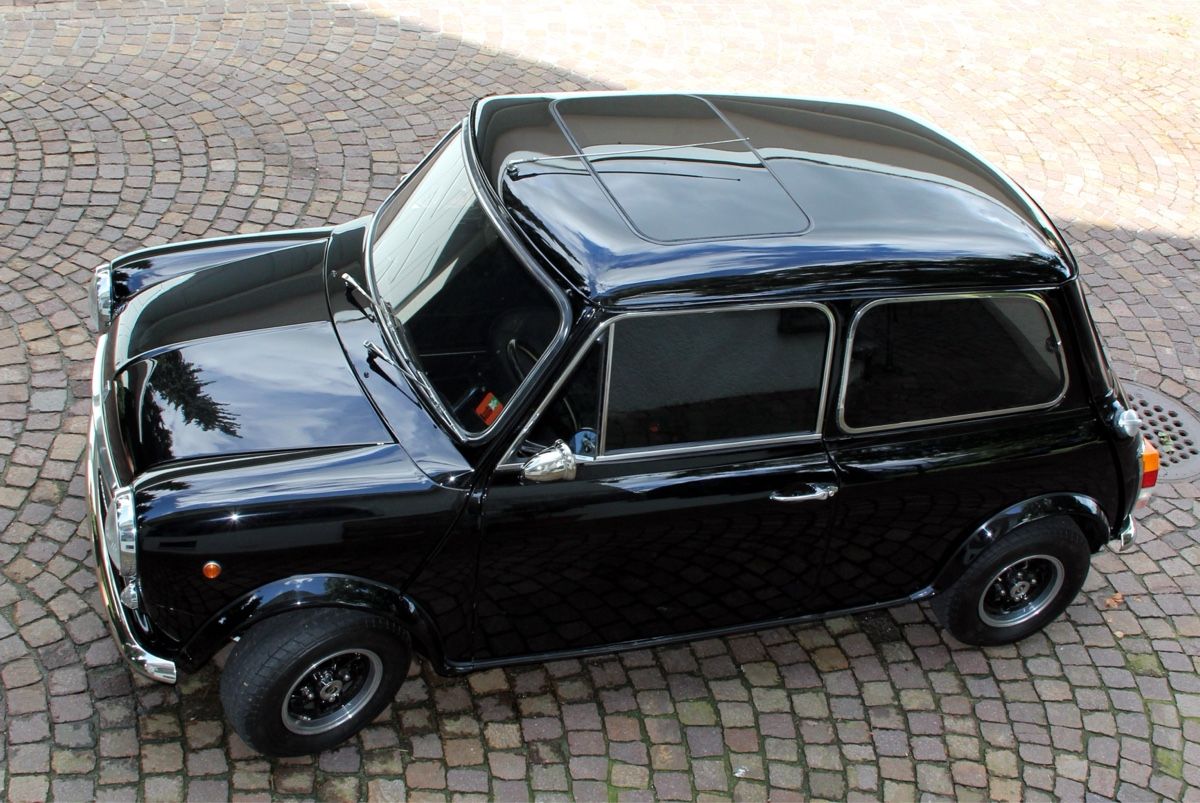 Automobili: Mini Cooper Innocenti 1300 Bj. 1974 - Restauriert – Usato da Oberkirch LU venduto da Feuerpferd 1