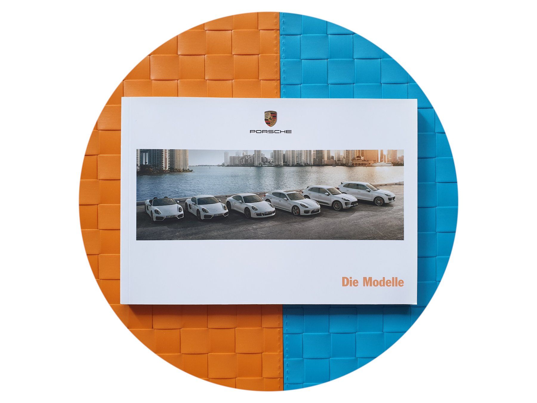 Riviste & Magazine: PORSCHE 2015 - BOXSTER, CAYMAN, 911, MACAN - Prospekt – Nuovo (secondo la descrizione) da Viganello venduto da CARLiteratur