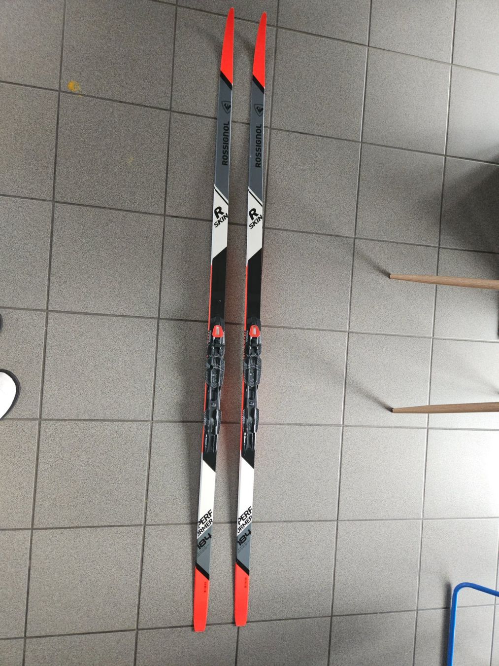 Rossignol Skis: Rossignol performer R-skin – Gebraucht aus Dietwil von Nikoleeecka