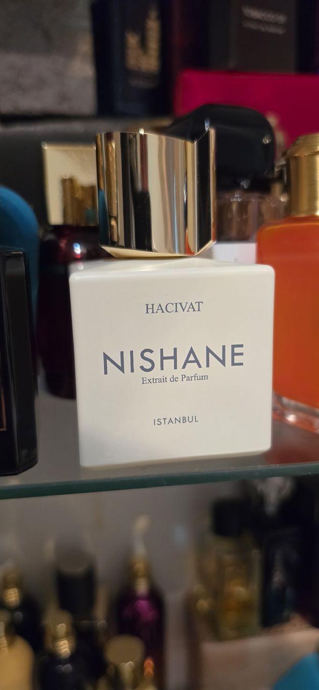 Nishane Profumi & Eau de Toilette: hacivat Nishane 100ml – Nuovo (secondo la descrizione) da Dübendorf venduto da peppe08