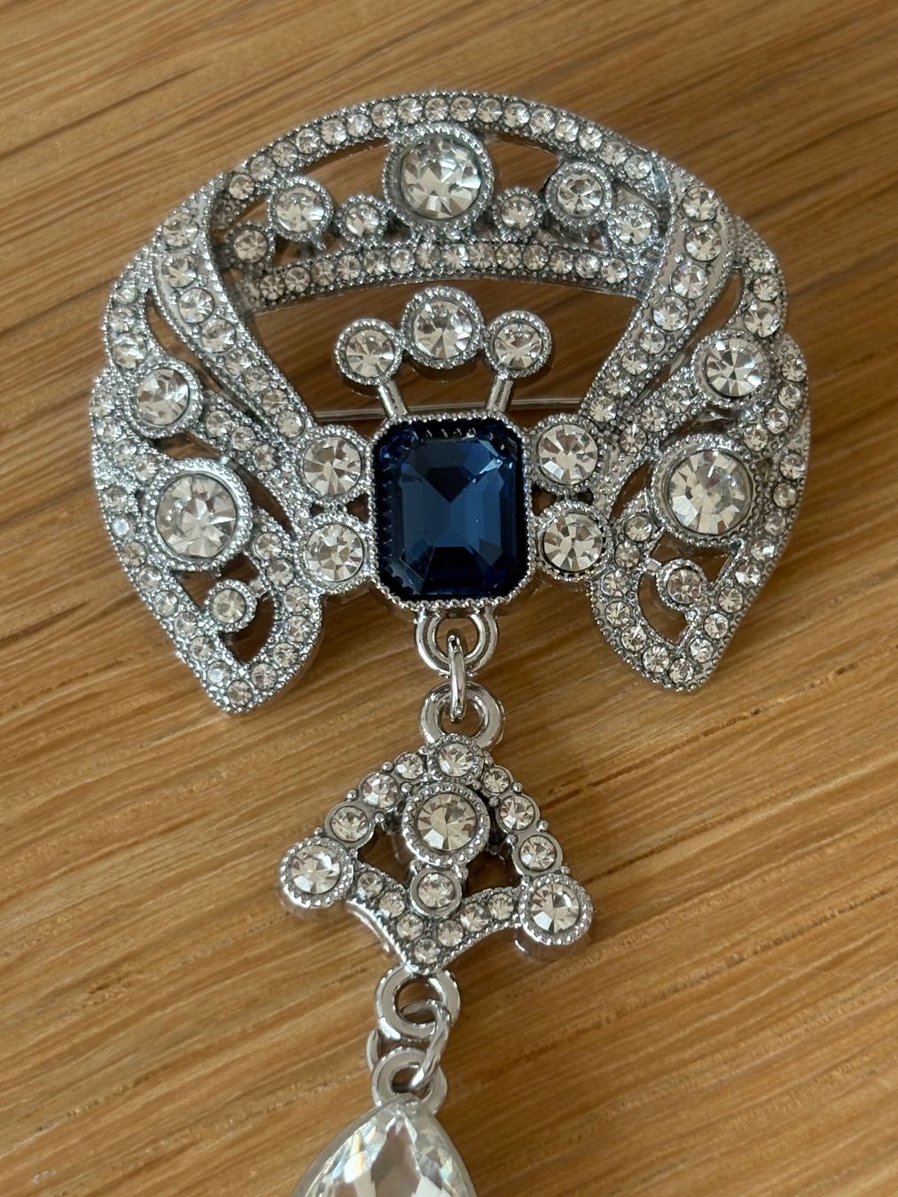 Broschen & Nadeln: Luxus Elegante  Brosche mit Kunstperlen Farbe: Silber – Neu (gemäss Beschreibung) aus Biel-Bienne von Roserosse13 1