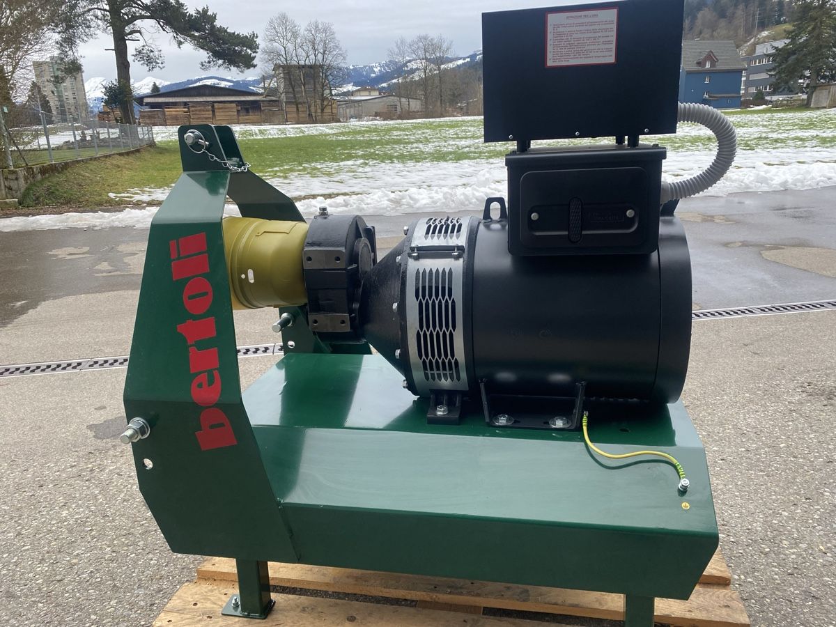Stromgeneratoren: Generator, Zapfwellengenerator, Notstromgruppe – Neu und originalverpackt aus Ebnat-Kappel von Mech57 1
