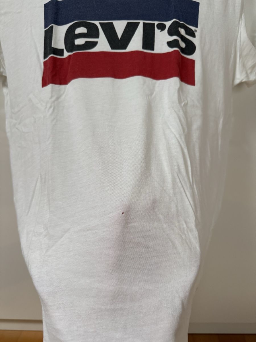 Levi's T-shirt: Levi's T-Shirt, weiss mit Logo, Gr. S – Usato da Maisprach venduto da jokoundklaas 4