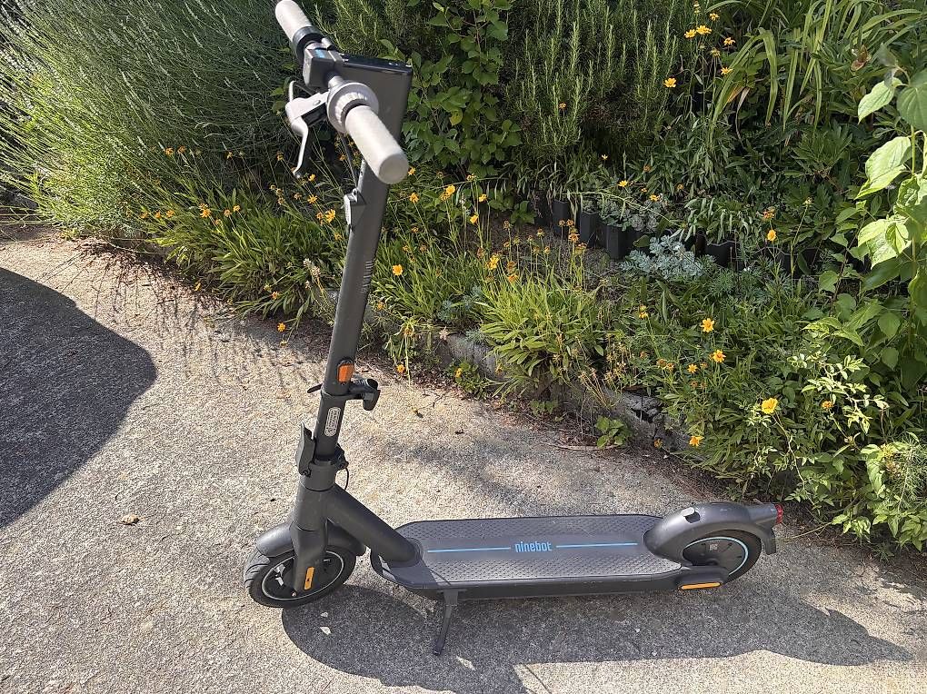 Kickboard: Trottinette électrique Ninebot G30D 2 CH – Usato da Bussigny venduto da Gadz10