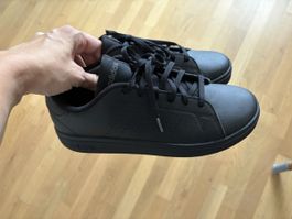 Adidas Sneaker schwarz Grösse 38 2/3 neuwertig